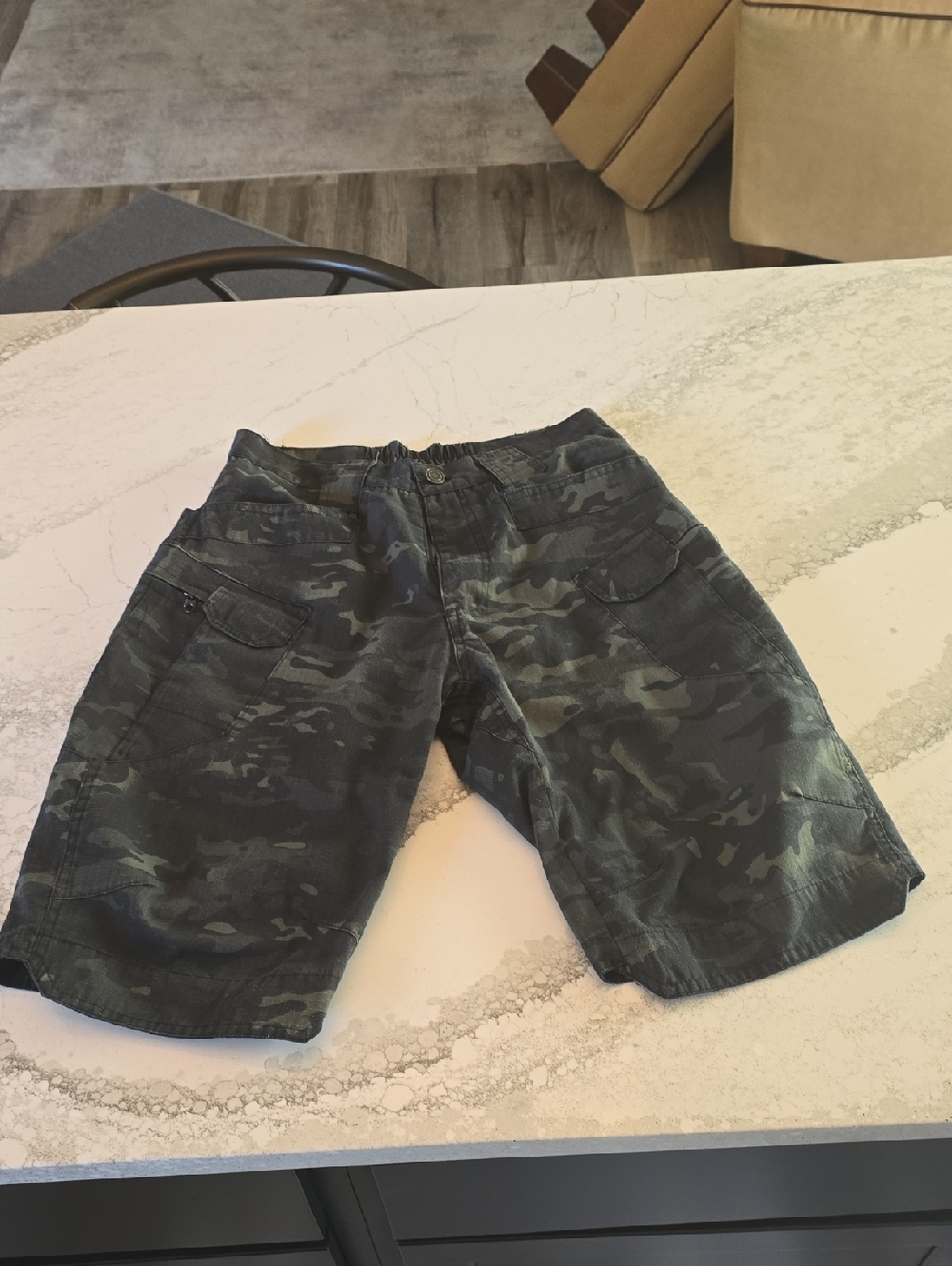 Men's Camo Cargo Shorts - Olive Green